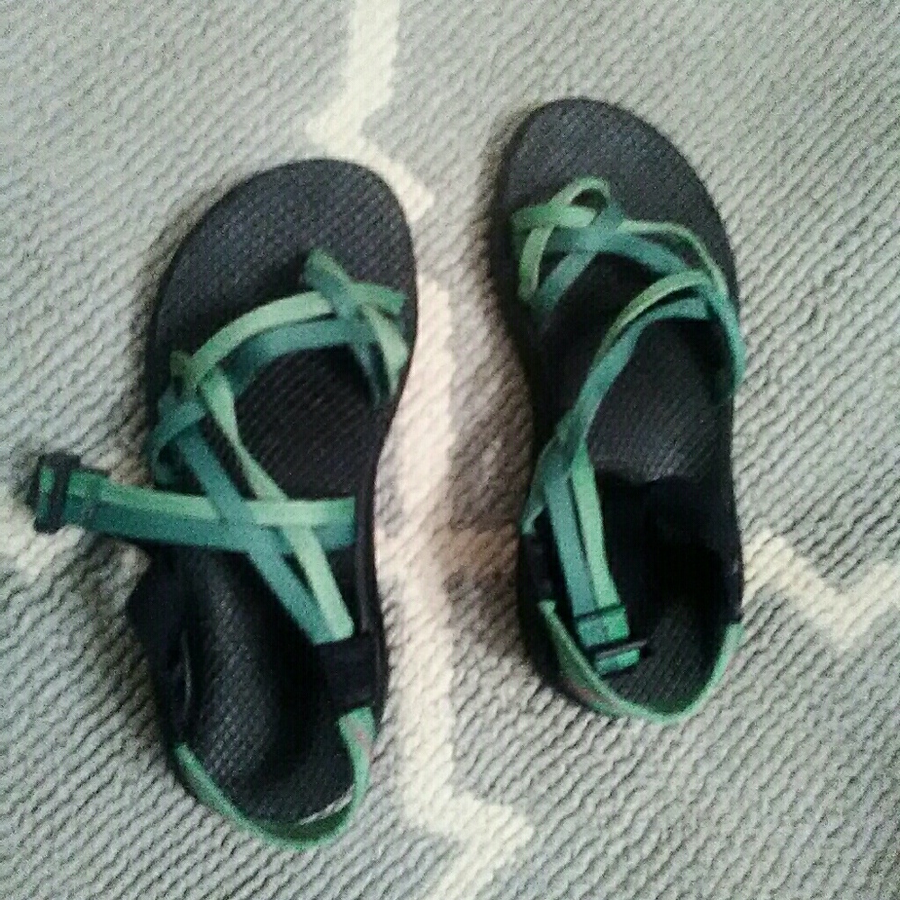 Green chacos x2 yampa