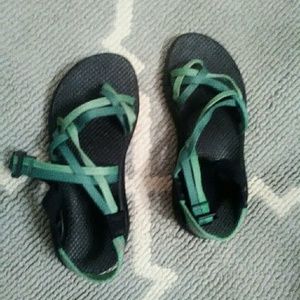 Green chacos x2 yampa
