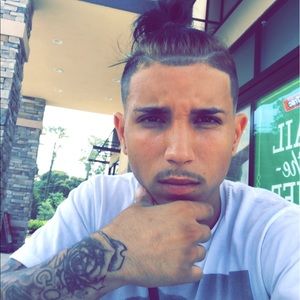 Meet your Posher, Andres