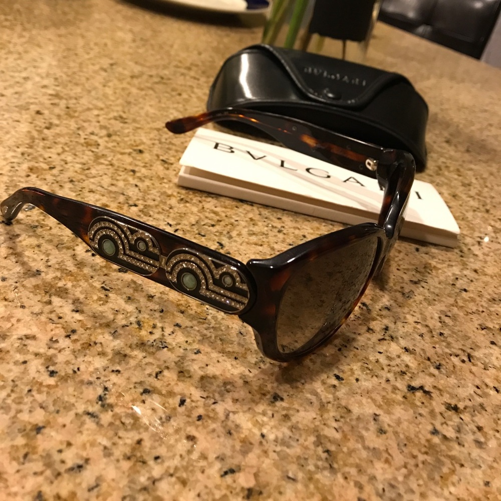 BVLGARI SUNGLASSES