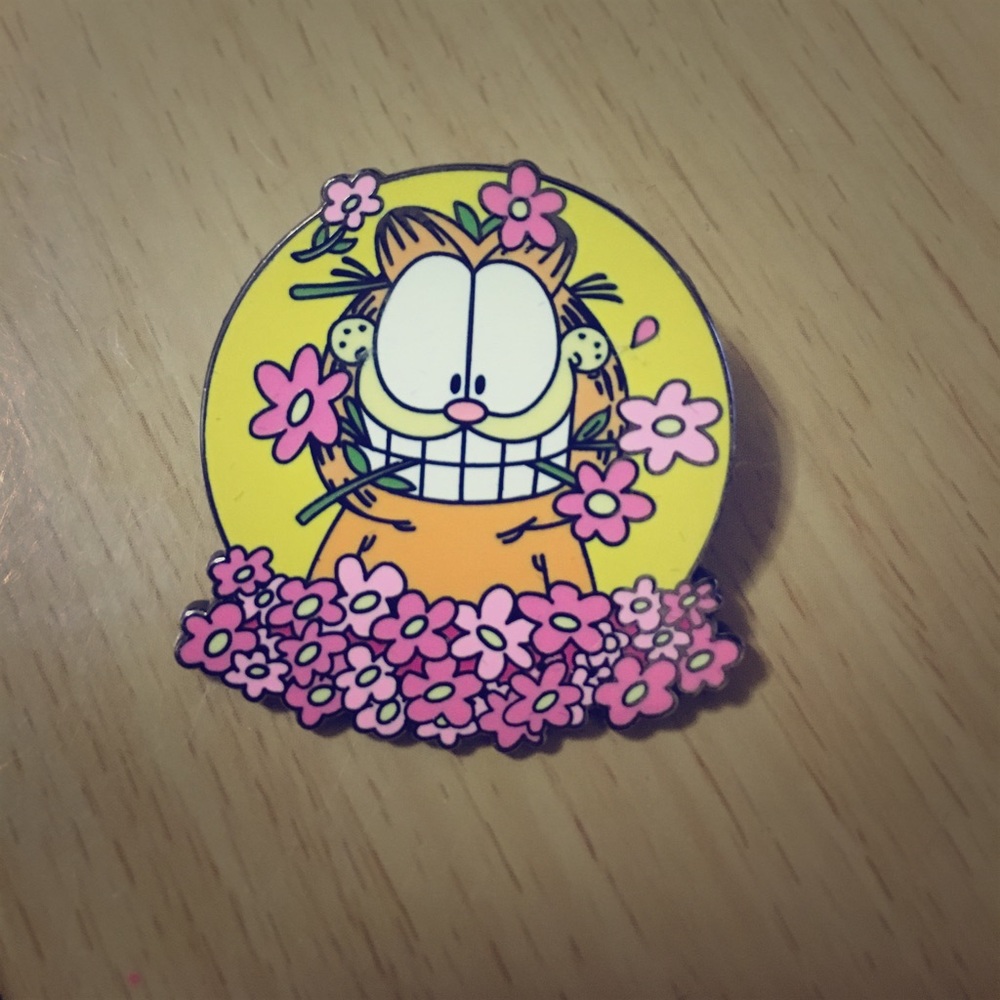 Garfield pin