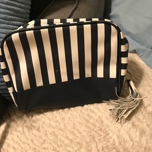 Cosmetic bag