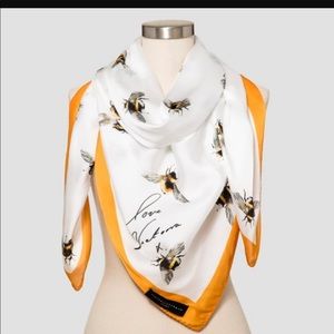 Victoria Beckham bee design scarf! NEW with tags!