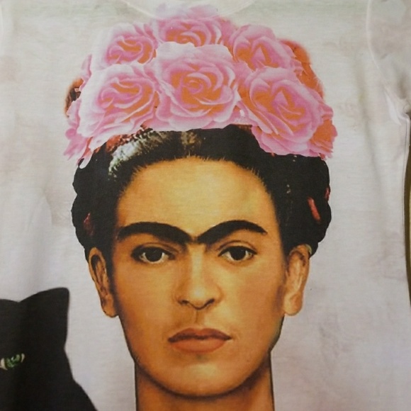 Frida Kahlo with Cat Shirt Print - Picture 2 of 3