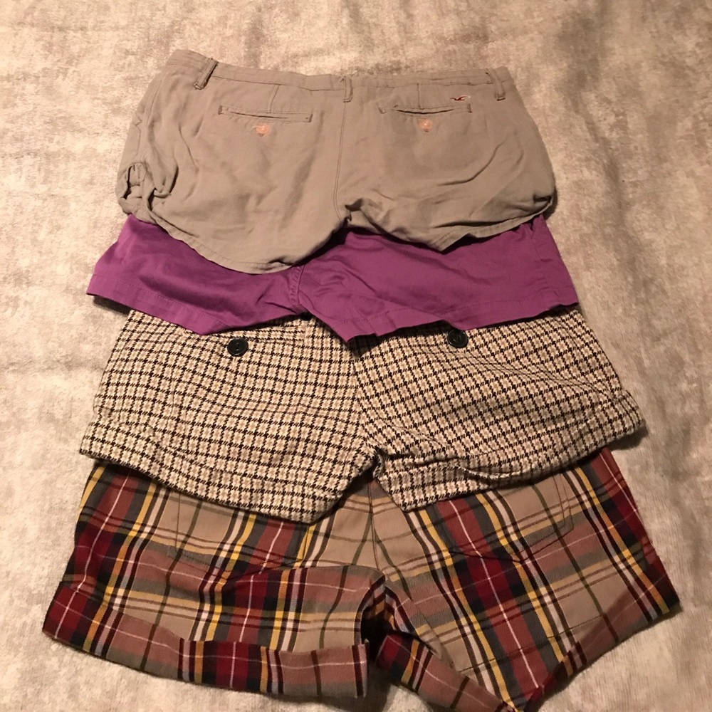 Bundle Of Patterned/Colored Shorts! - image 2