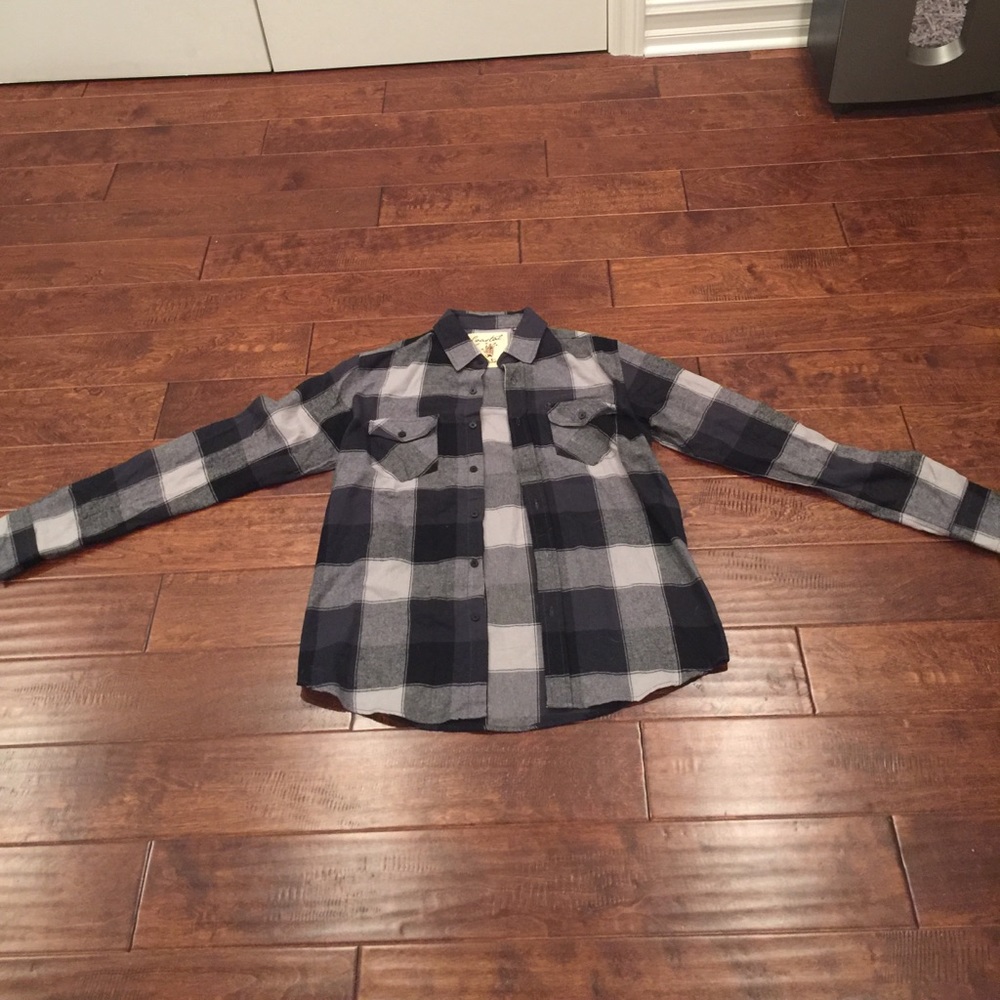 Coastal Men's SMALL grey and black flannel