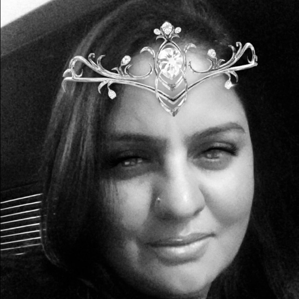 Meet your Posher, Safiah