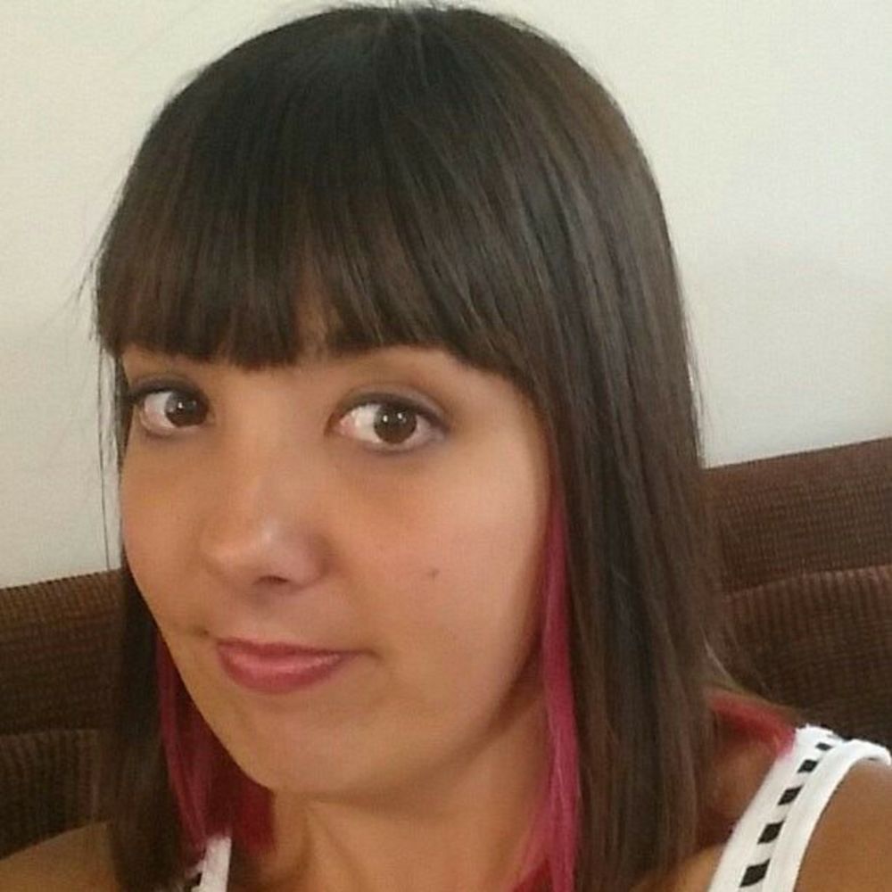 Meet your Posher, Carrie