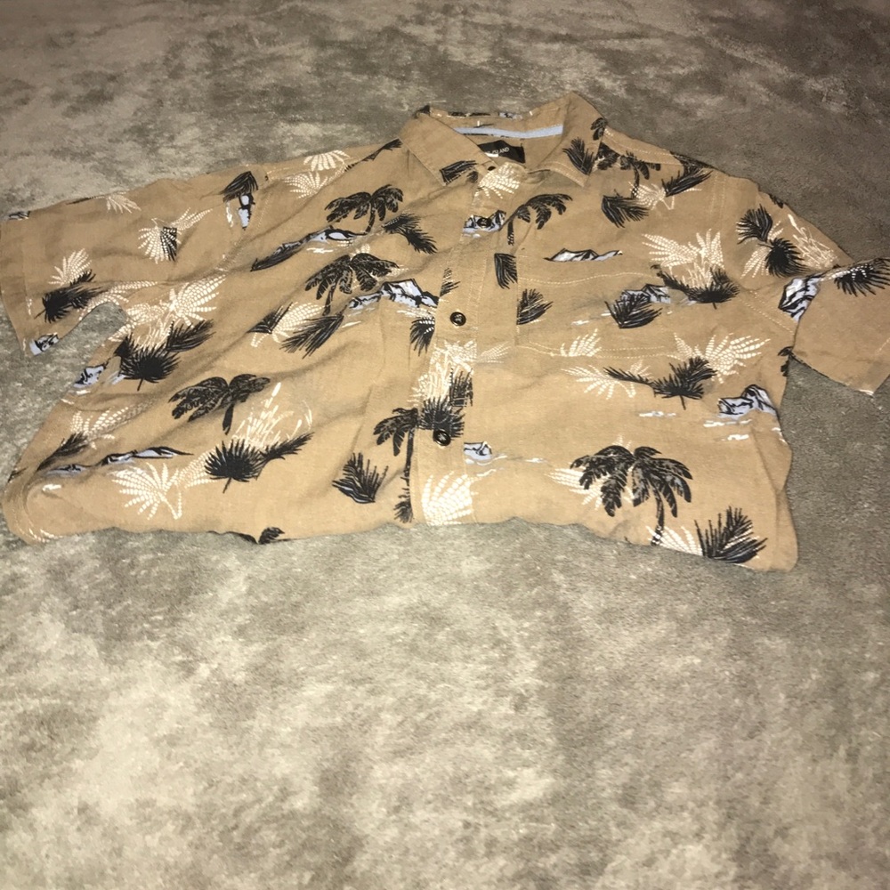 Boys button front shirt size 910 Hawaiian