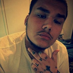 Meet your Posher, Dustin