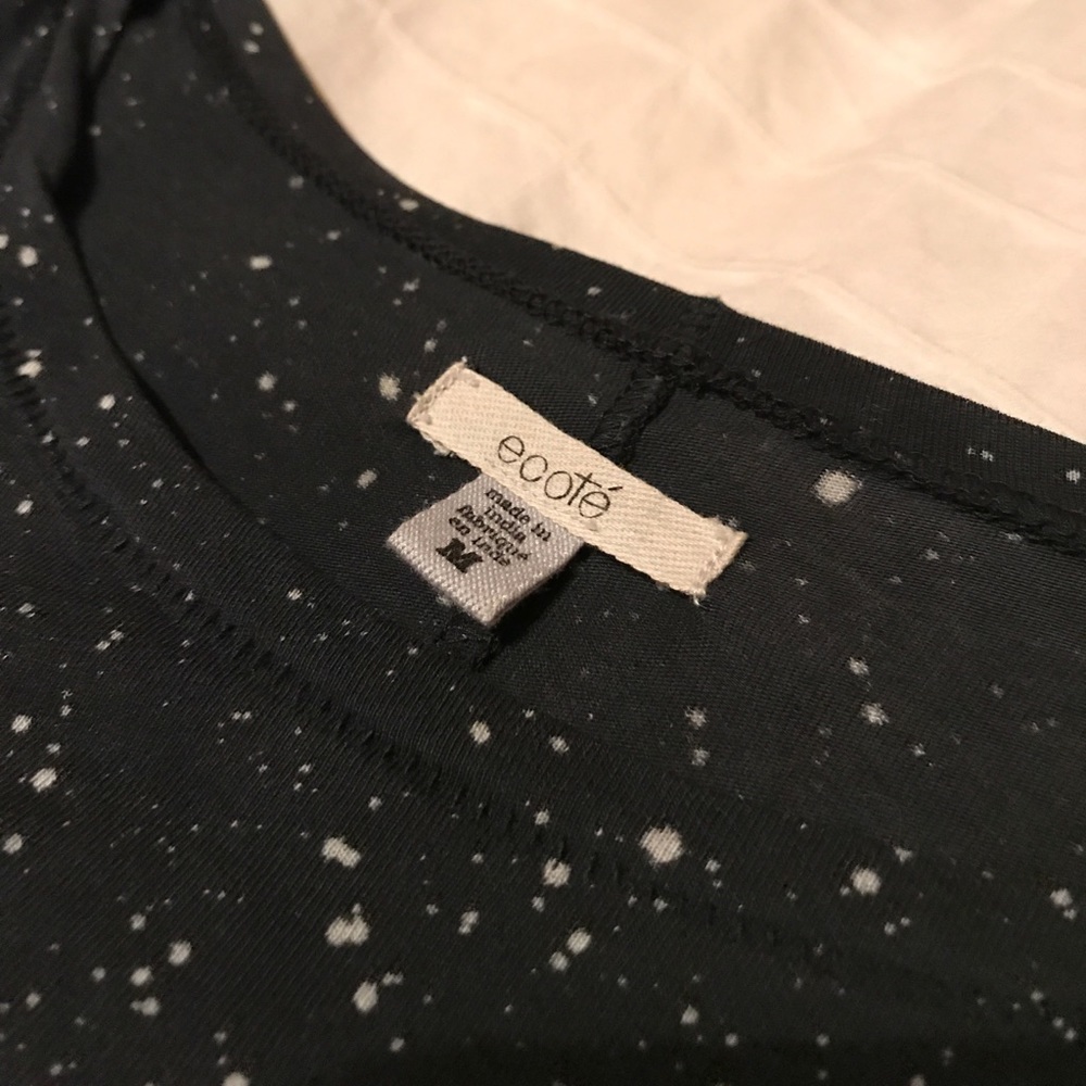 Ecoté shirt from Urban Outfitters! - Picture 3 of 4