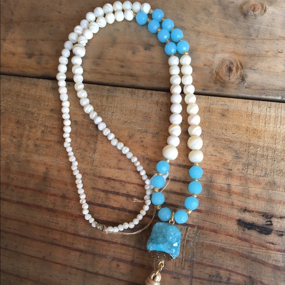 Beaded Tassel necklace - Picture 2 of 3