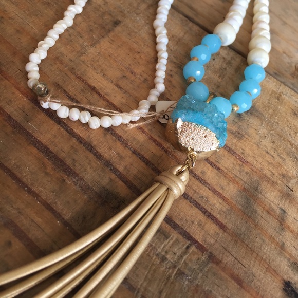 Beaded Tassel necklace - Picture 3 of 3