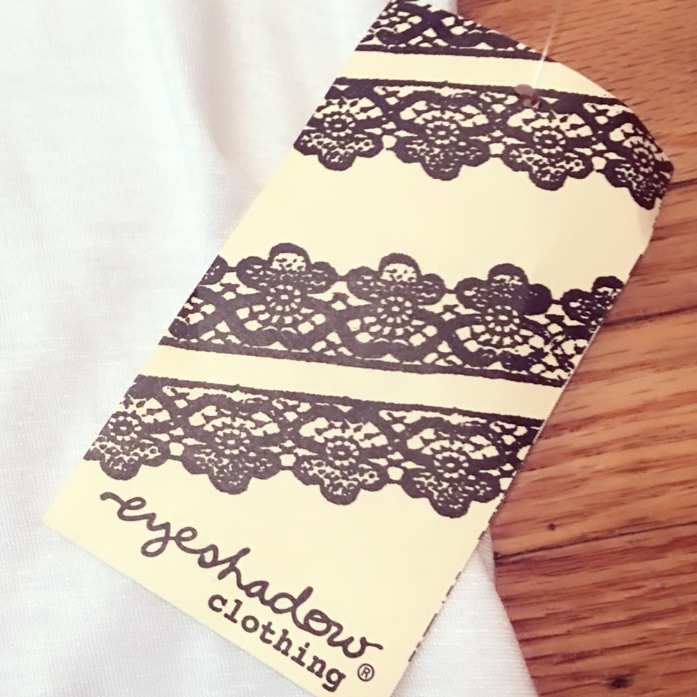 โฌ๏ธโฌ๏ธโฌ๏ธ๐๐ผNWT "Fries Before Guys" Graphic S/S Tees - Picture 5 of 6