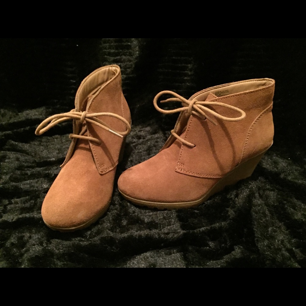 White Mountain Suede Booties