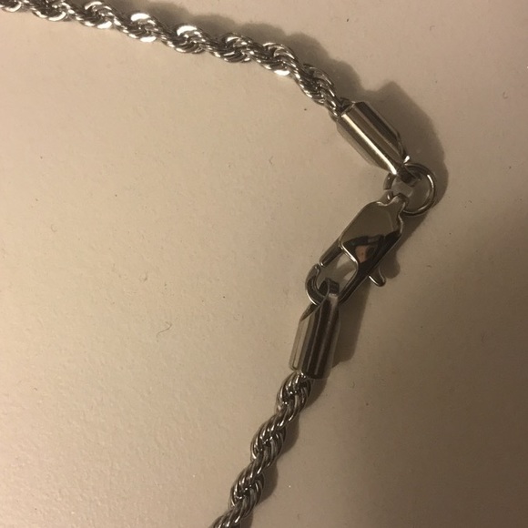 Michael Anthony Necklace - Picture 3 of 3