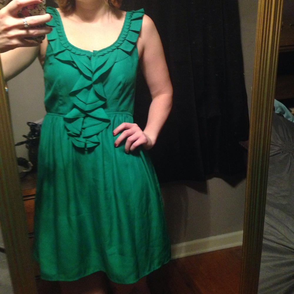 Elle Kelly Green Dress