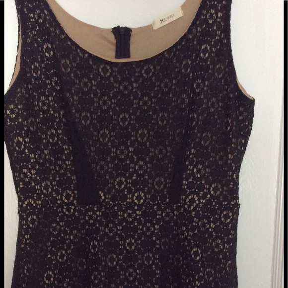 Everly black lace dress - Picture 2 of 3