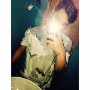 Meet your Posher, Moises