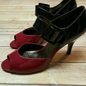 NWOT ISOLA patent leather heels NWOT ISOLA patent leather heels