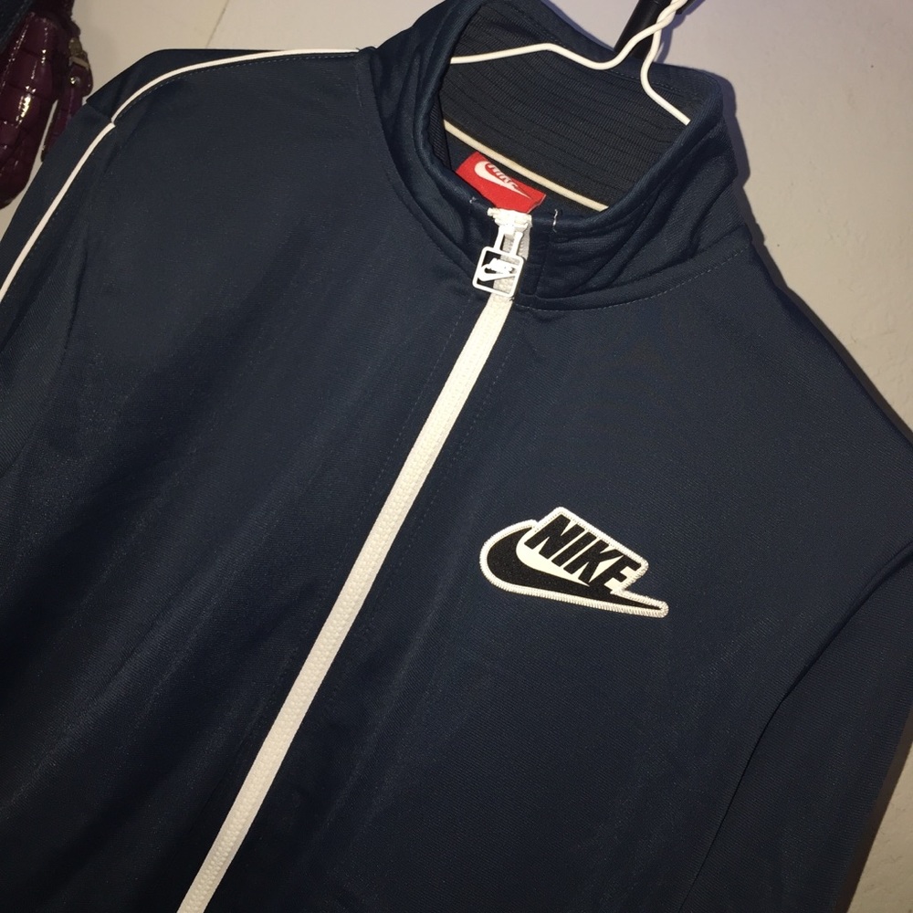 Nike sweatshirt ✔️