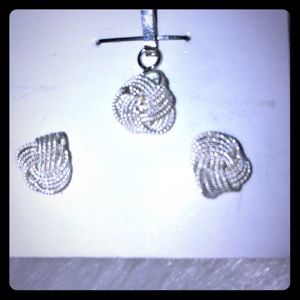 Earrings & pendant set