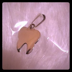 Molar pendant