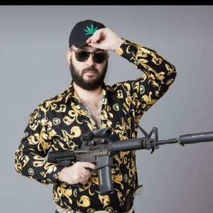 Meet your Posher, Enrique