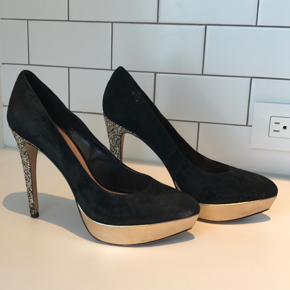 Black & Gold pointed toe heels