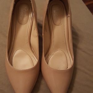 Nude Patent Leather Jaclyn Smith Heels Nude Patent Leather Jaclyn Smith Heels