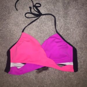 Swimsuit top- it crosses Swimsuit top- it crosses