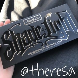 Kat Von D Shade + light contour palette
