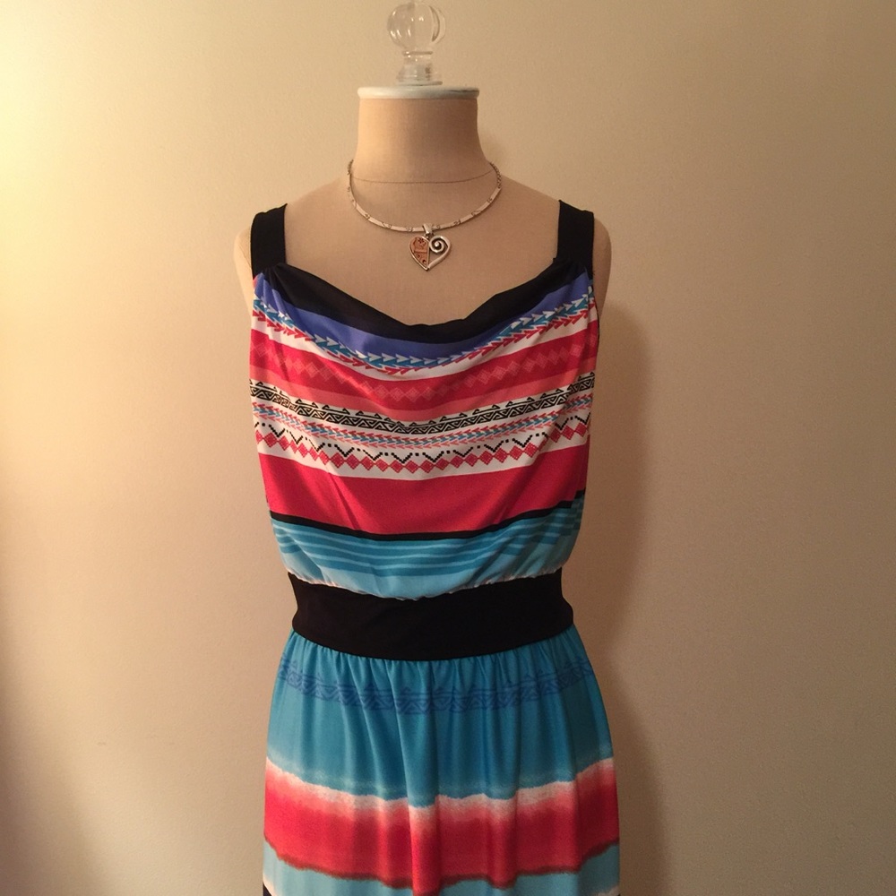 Cute and comfortable maxi dress in petite size!