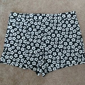 High Waisted Retro Daisy Shorts High Waisted Retro Daisy Shorts