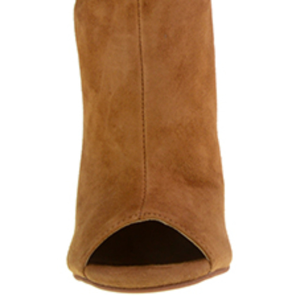 Laurel - Picture 4 of 5