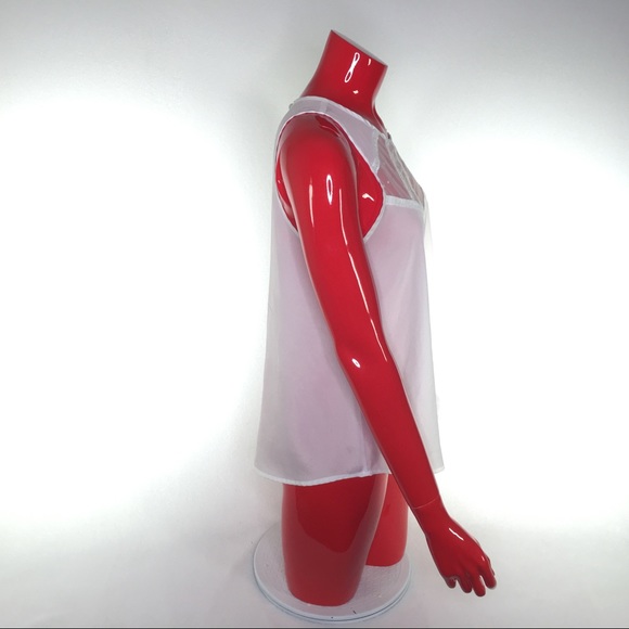 🔻2 for $10 🔻 Lush • Scoop-Neck Embroider Blouse - Picture 3 of 8