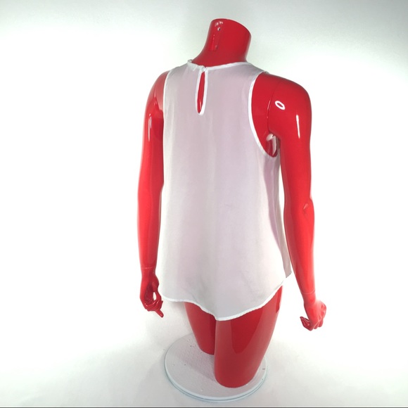 🔻2 for $10 🔻 Lush • Scoop-Neck Embroider Blouse - Picture 4 of 8