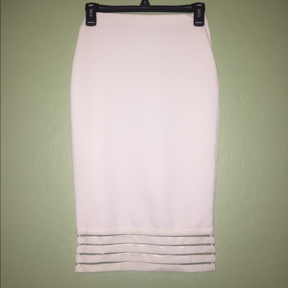 White pencil skirt