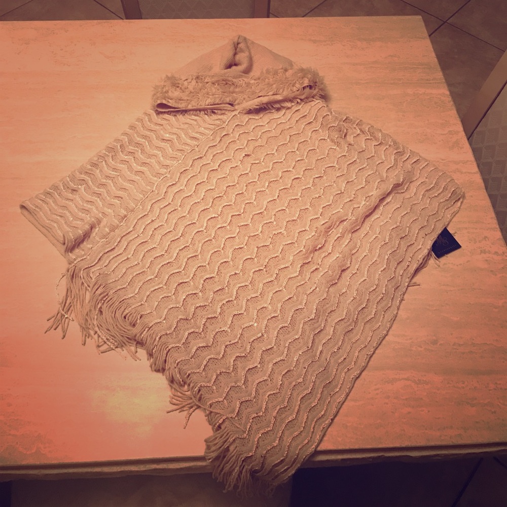 Poncho NWT