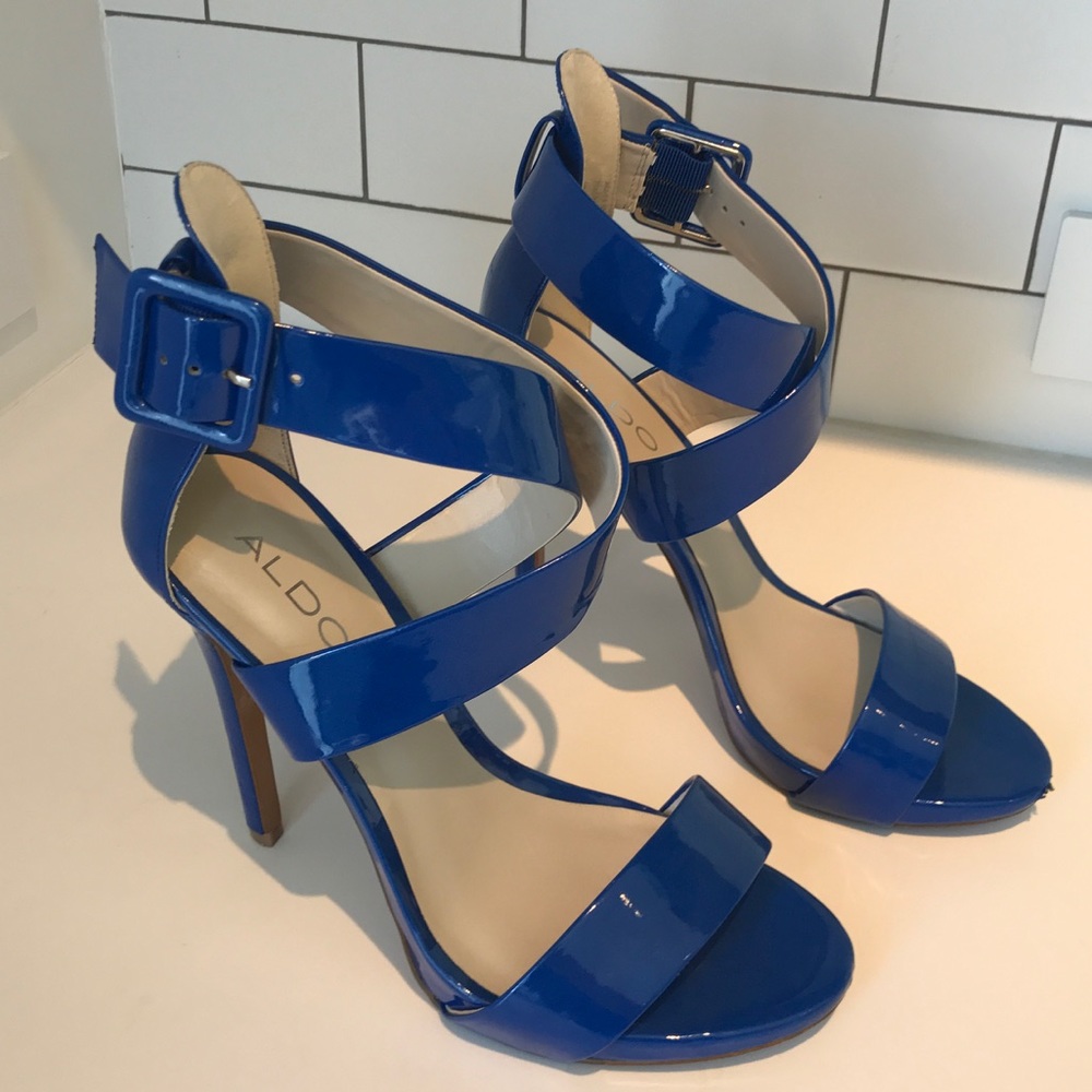 Royal blue strap sandals