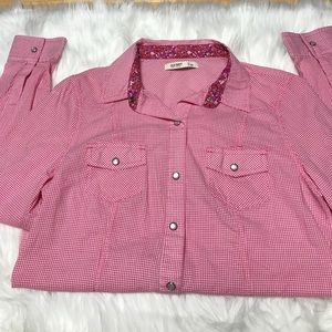 Old Navy Long sleeve snap button shirt Old Navy Long sleeve snap button shirt
