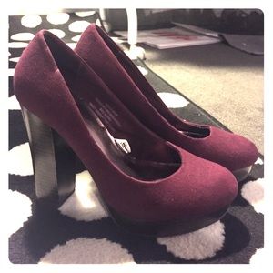 Burgundy platform heels sz 7 Burgundy platform heels sz 7