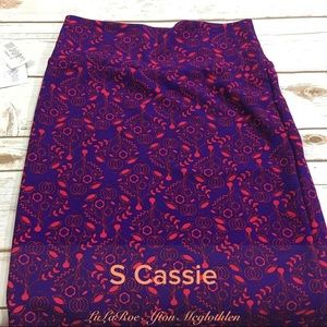 Lularoe Cassie pencil skirt Lularoe Cassie pencil skirt