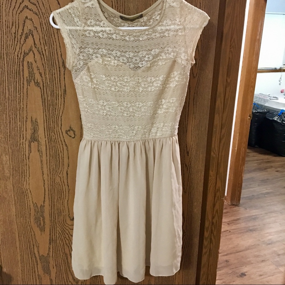 A-line lace top chiffon bottom dress