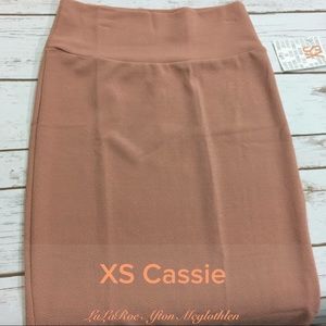 Lularoe Cassie pencil skirt Lularoe Cassie pencil skirt