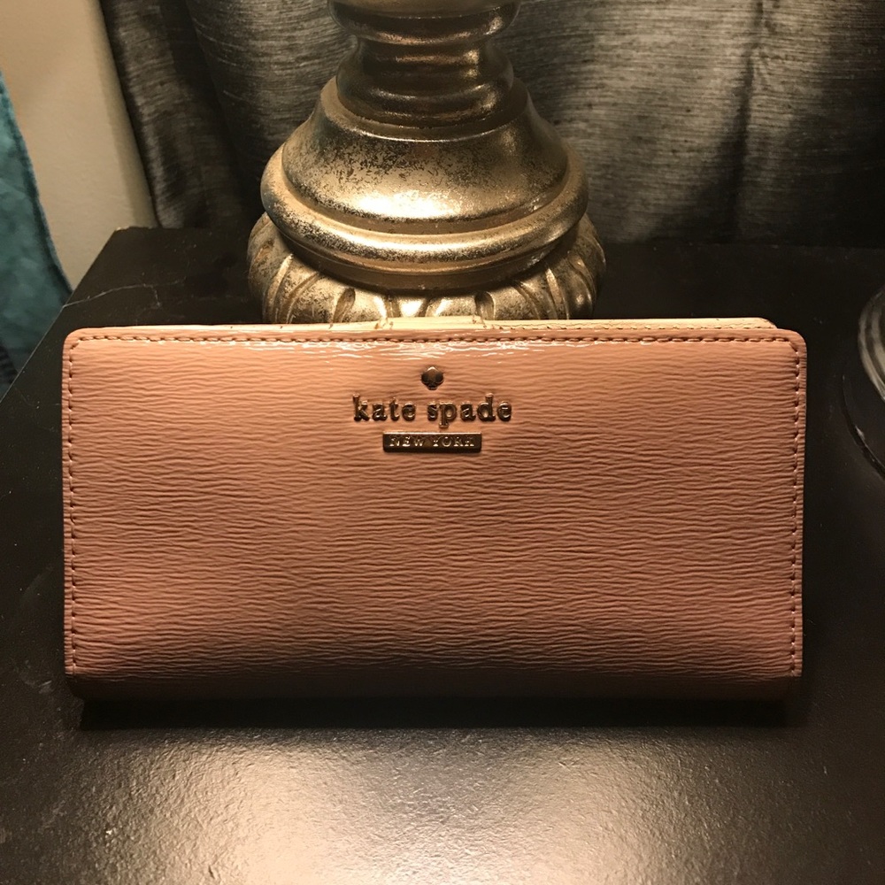 Kate Spade patent leather wallet *PRICE IS FIRM*