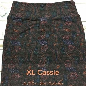 Lularoe Cassie pencil skirt Lularoe Cassie pencil skirt