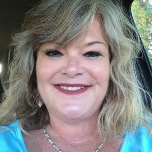 Meet your Posher, Debbie