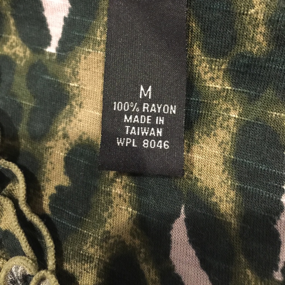 NWT INC Utility Chic Dress in Olive Animal Print - Picture 7 of 8
