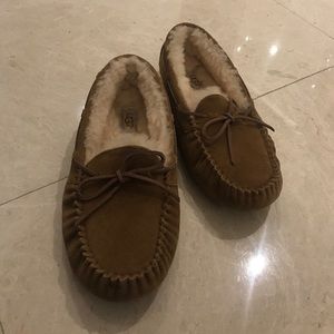 Ugg Australia Dakota slippers in tan- "used"